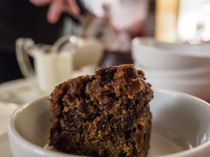 Difference Between Fruit Cake and Christmas Pudding 