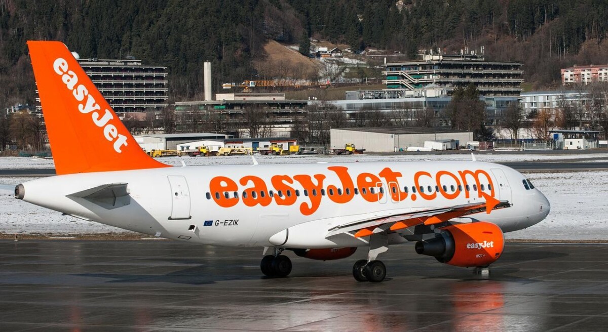 Easyjet It Issues Cause Airline To Cancel Hundreds Of Flights