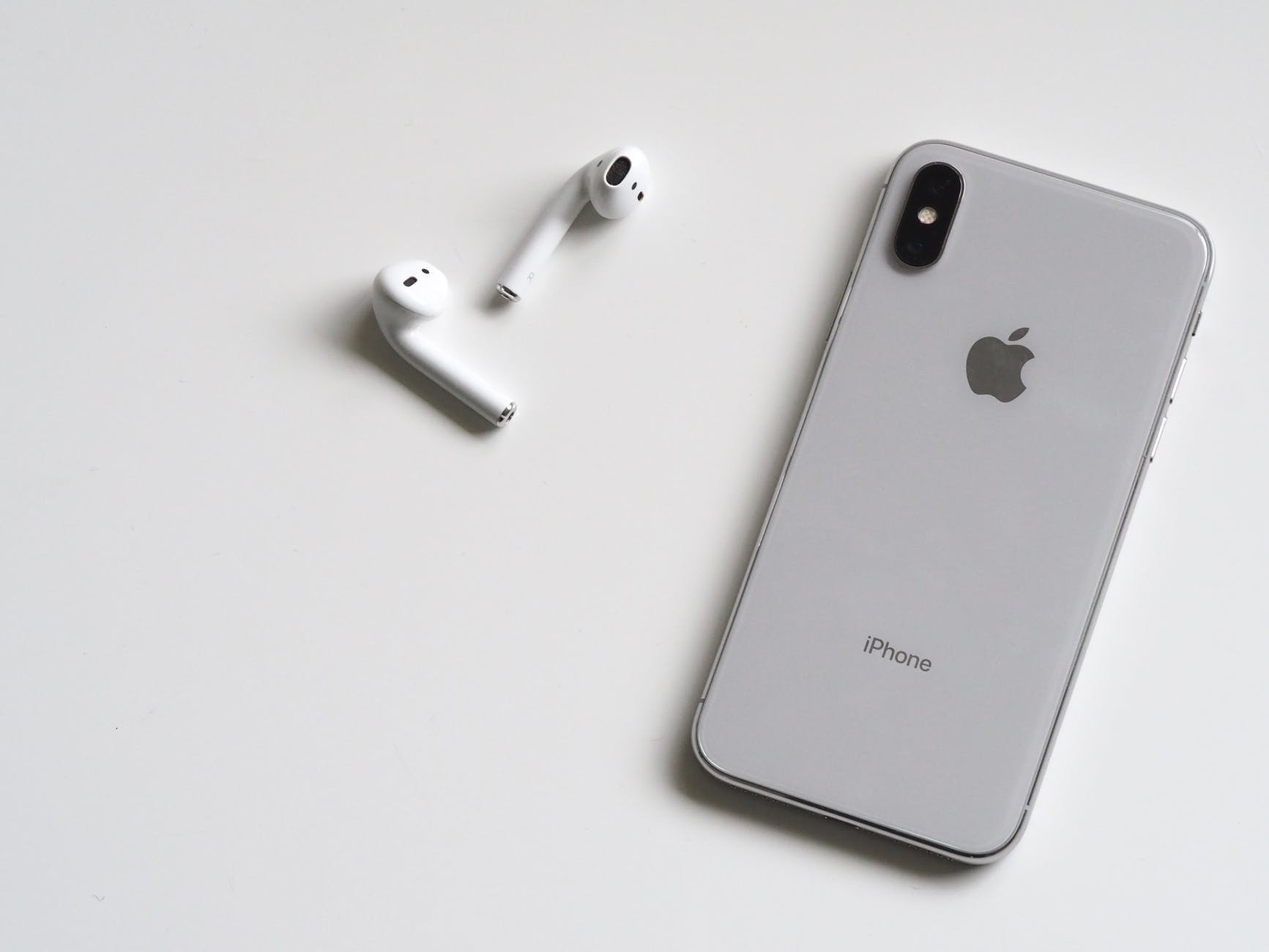 iPhone 5G Availability
