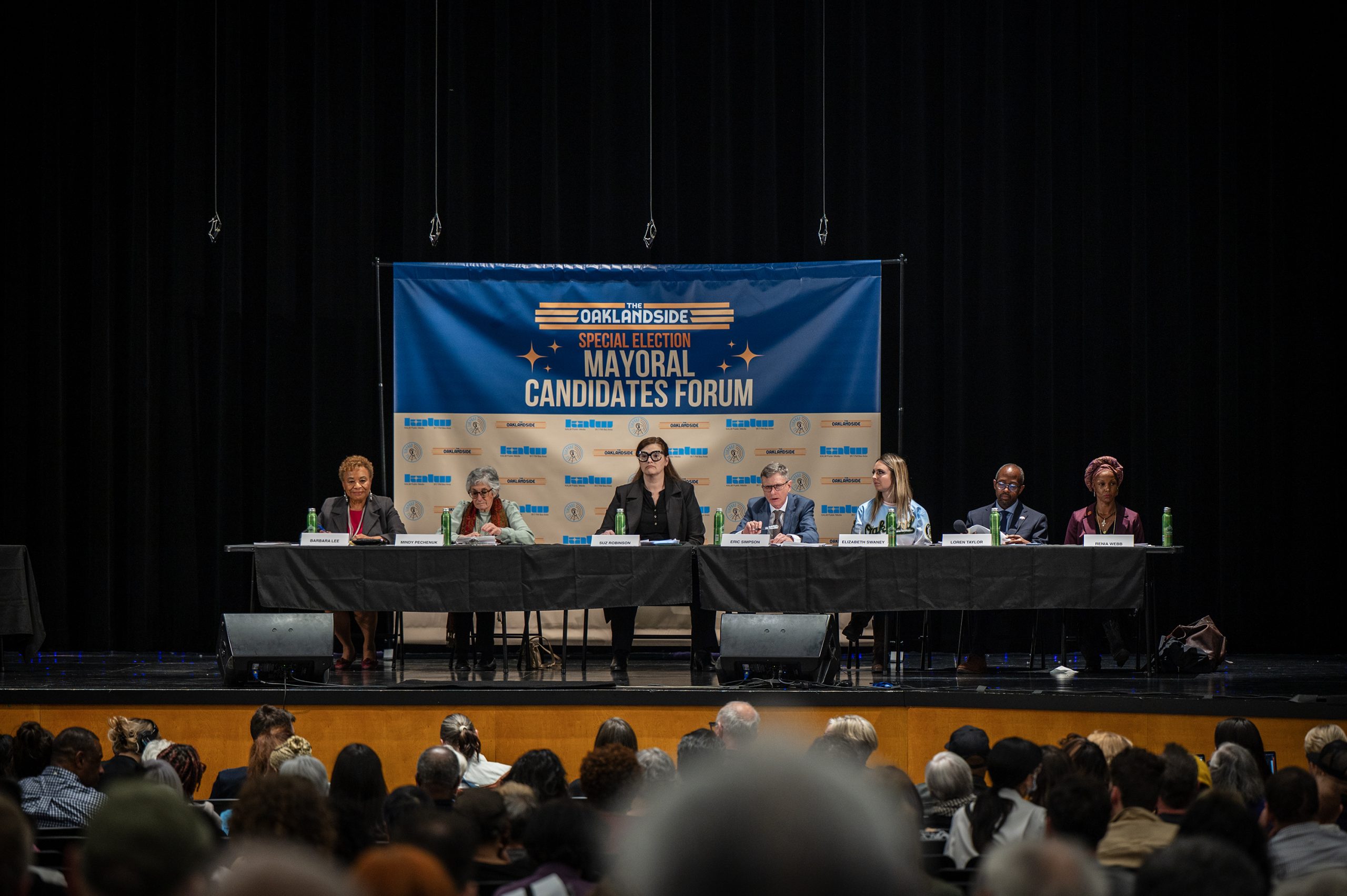 Oakland mayoral candidates tackle community concerns at public forum
