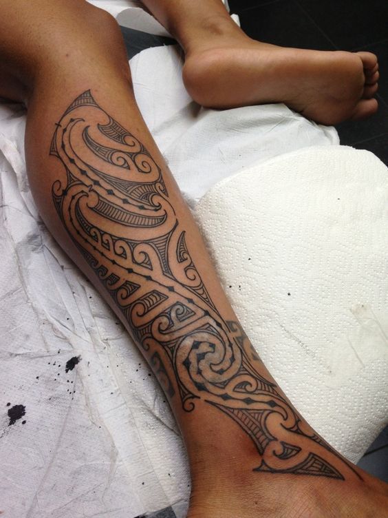 11 Impressive Leg Tattoo Designs For Females Entertainmentmesh