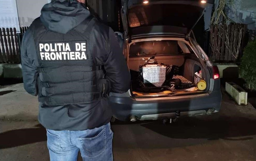 După ce s-a luptat zeci de ani la frontieră cu contrabandiștii, un polițist de frontieră a devenit, la rândul lui, contrabandist. A fost condamnat pentru o infracțiune inedită: contrabandă cu lanseta