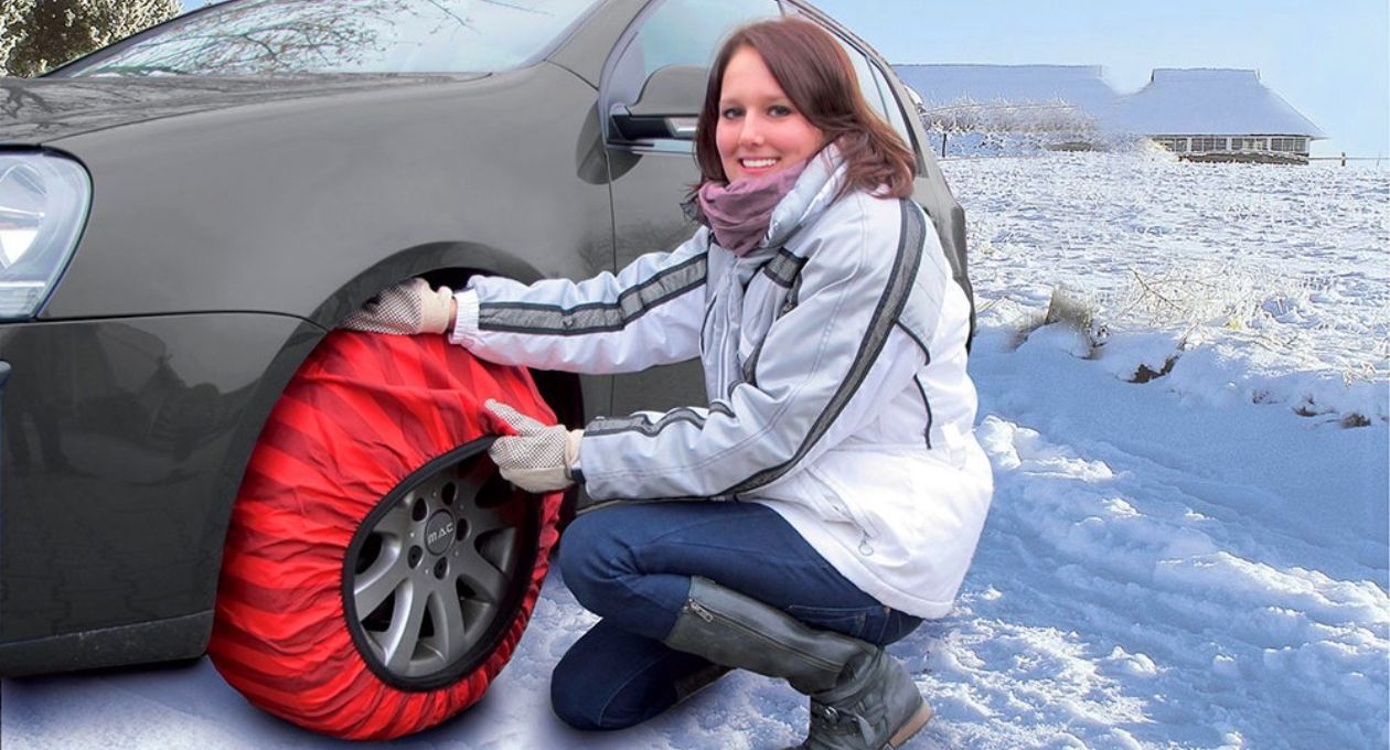 Viaggiare In Auto Con Catene A Bordo Ora Si Possono Usare Anche Le Calze Da Neve Giro Fvg