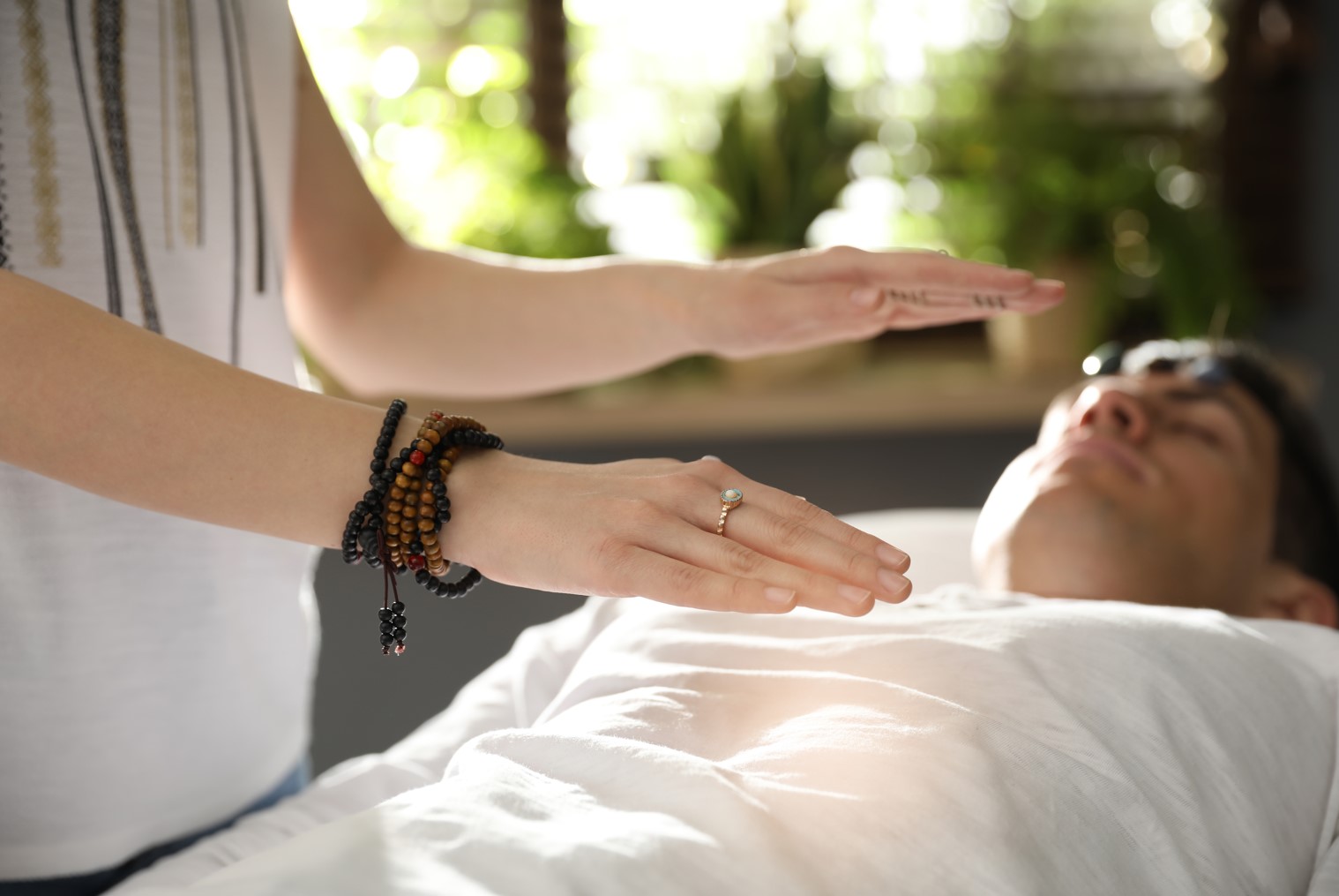 Reiki Healing Reiki is a technique that aids the body in releasing stress and tension by creating deep relaxation, thereby promoting healing and health. Reiki healing is a technique for transmitting life force energy through the hands of a practitioner into the receiver’s energy system.