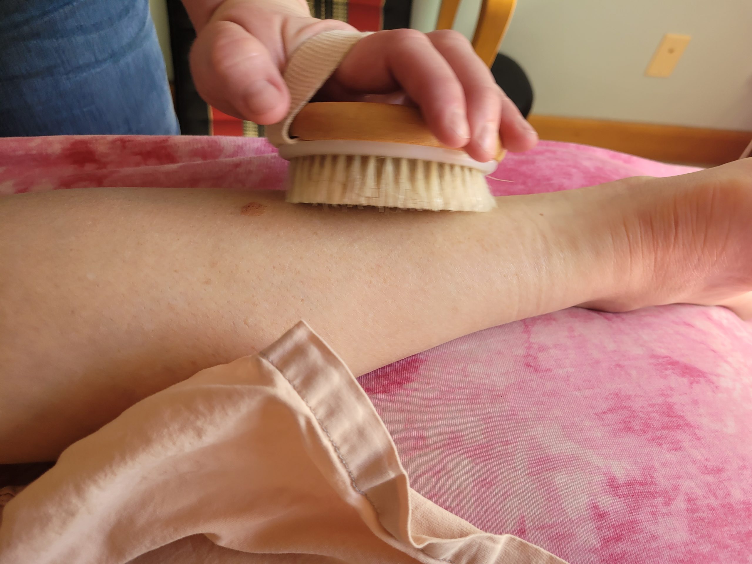 20230411 145556 Scaled Dry Brushing Leg