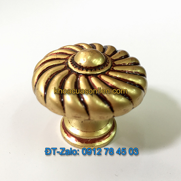 Báo giá nơi bán mẫu Núm tủ tròn vân xoáy bằng đồng thau NT-001 đường kính 35mm giá rẻ tại Hà Nội