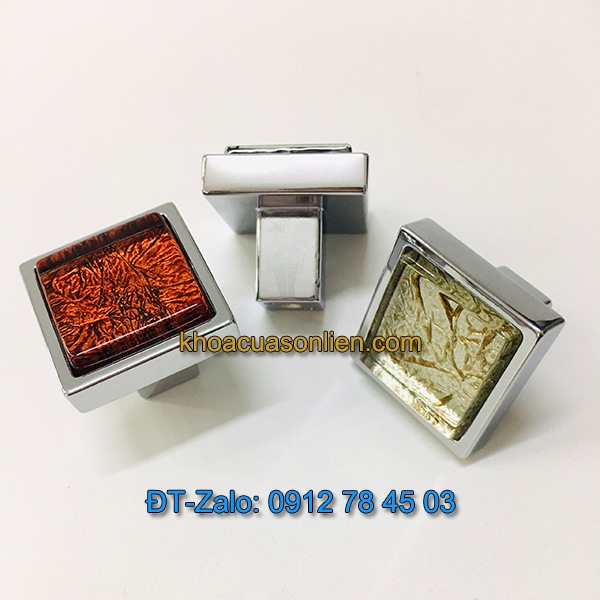 Báo giá nơi bán mẫu Núm tủ hiện đại hình vuông đính mặt thủy tinh Mosaic NT-010 giá rẻ tại Hà Nội
