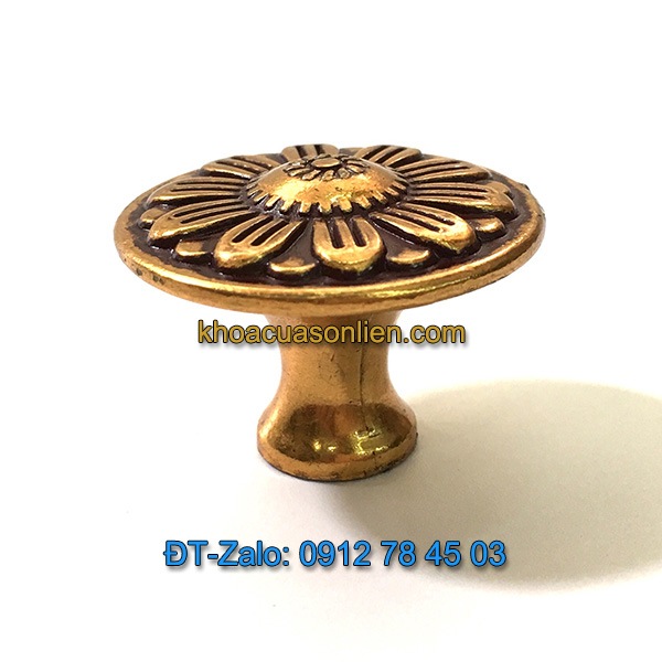 Báo giá nơi bán mẫu Núm tủ hoa tròn hợp kim màu vàng đỏ NT-005 đường kính 30mm giá rẻ tại Hà Nội