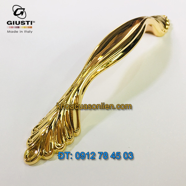 Báo giá Tay nắm tủ tân cổ điển cao cấp mạ vàng 24K Maniglia Zama của hãng Giusti - Italia