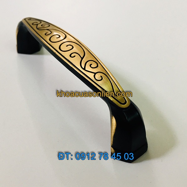 Nơi bán Tay nắm tủ bằng đồng dây hoa màu vàng đen 2111 - 96mm tại Hà Nội