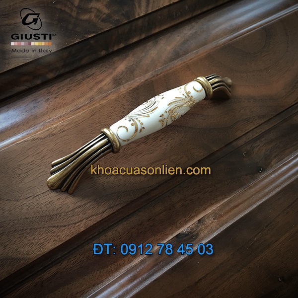 Nơi bán Tay nắm tủ tân cổ điển M70.01.G7.A8G 96mm của Giusti nhập khẩu Italy tại Hà Nội