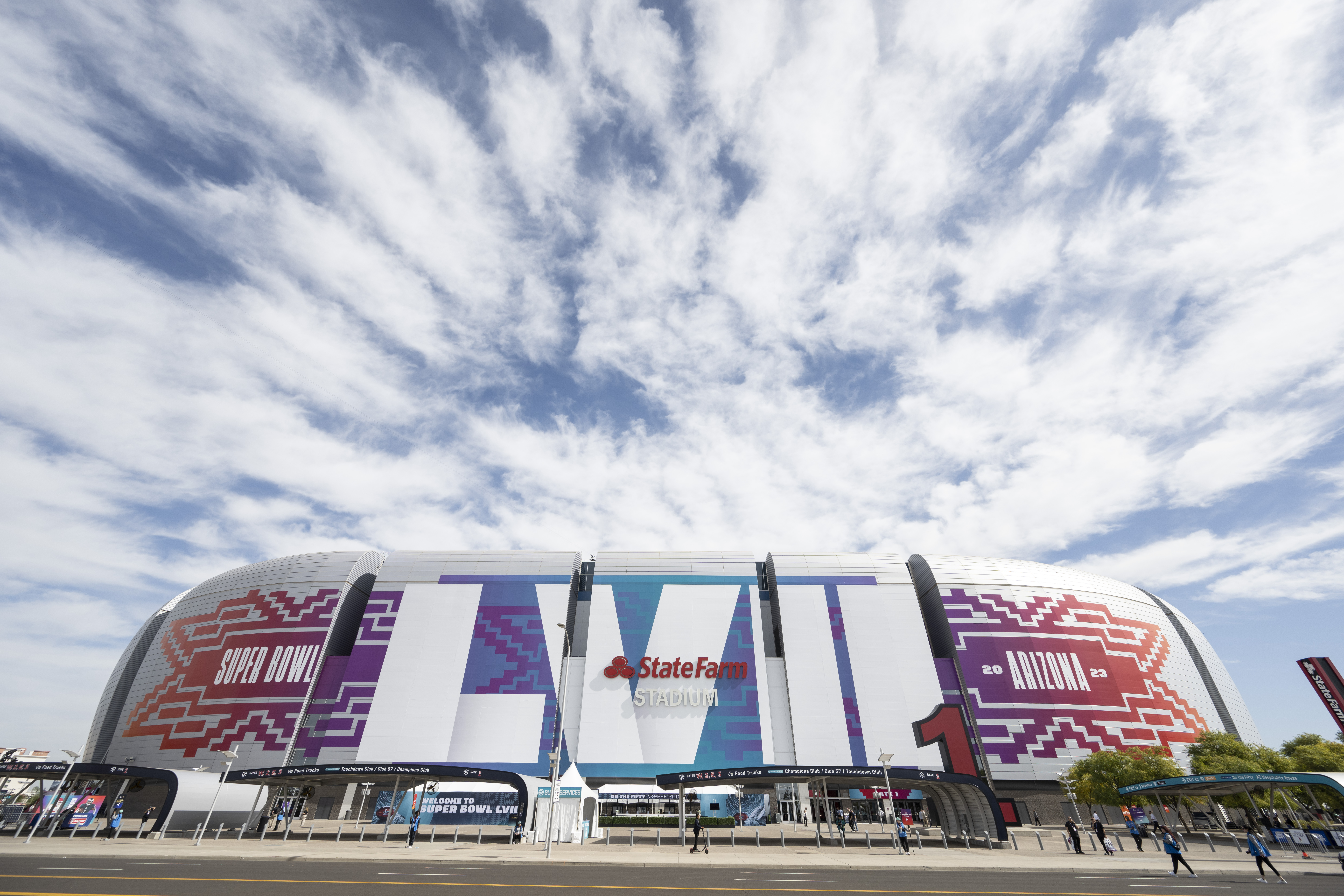An overall, exterior, general view of State Farm Stadium before the NFL Super Bowl 57 football game between the Philadelphia Eagles and the Kansas City Chiefs on Sunday, Feb. 12, 2023, in Glendale, Ariz. (AP Photo/Kyusung Gong)