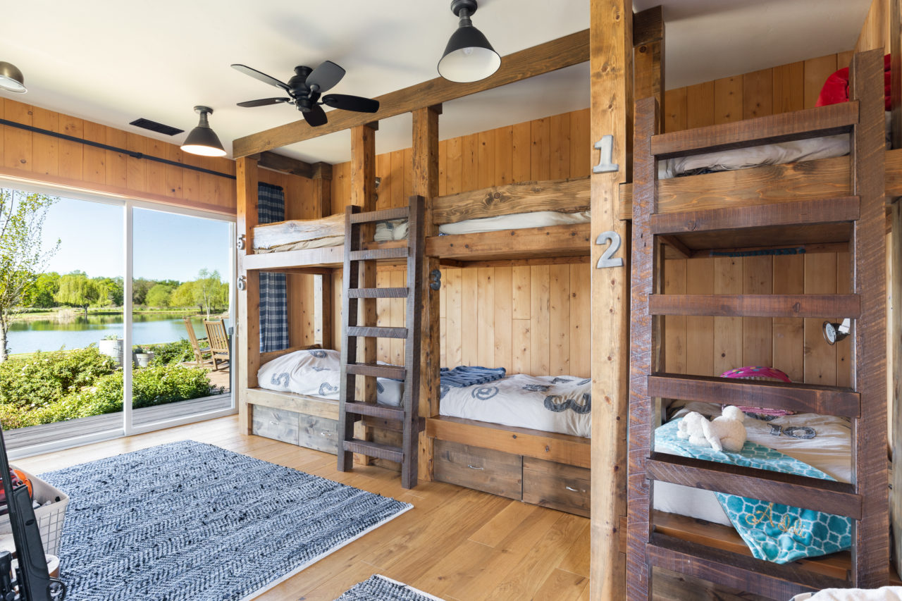 A bedroom with bunk beds.