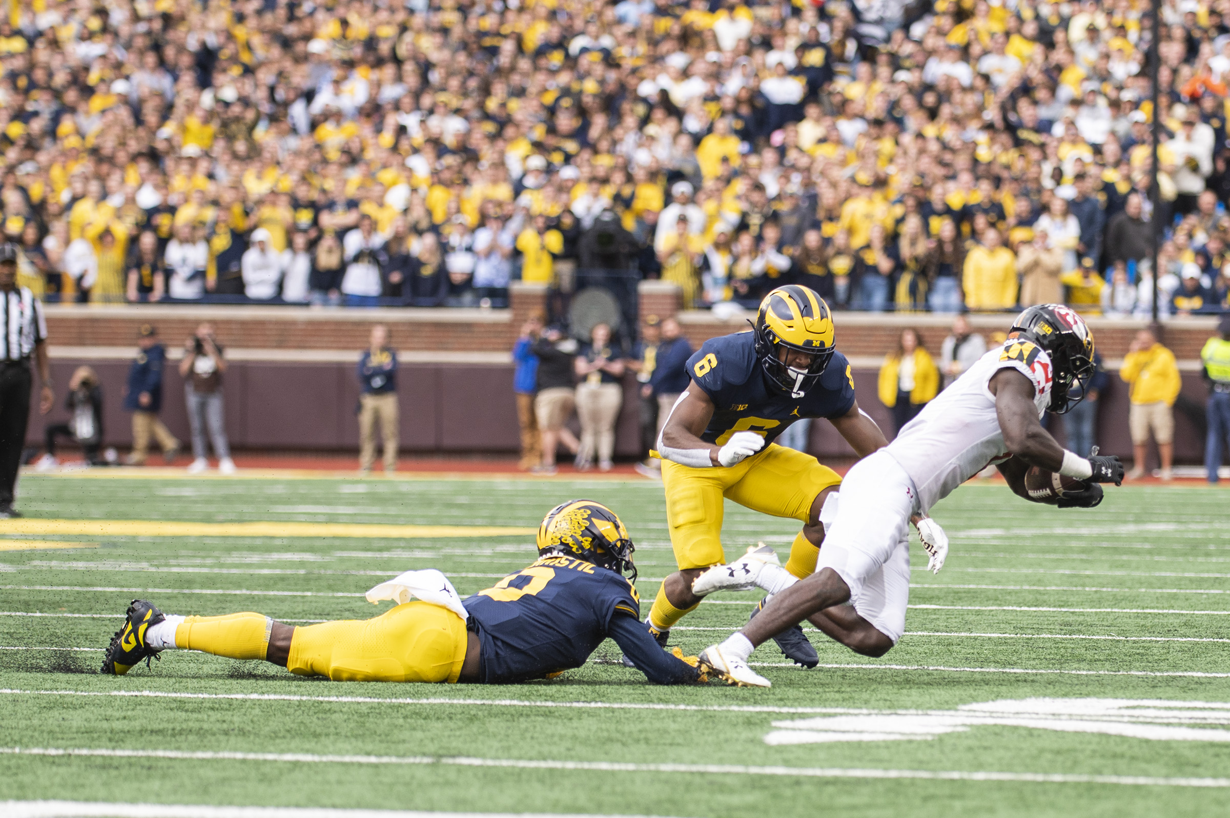 Michigan Football Secondary Braces For Unique Test Against Iowa
