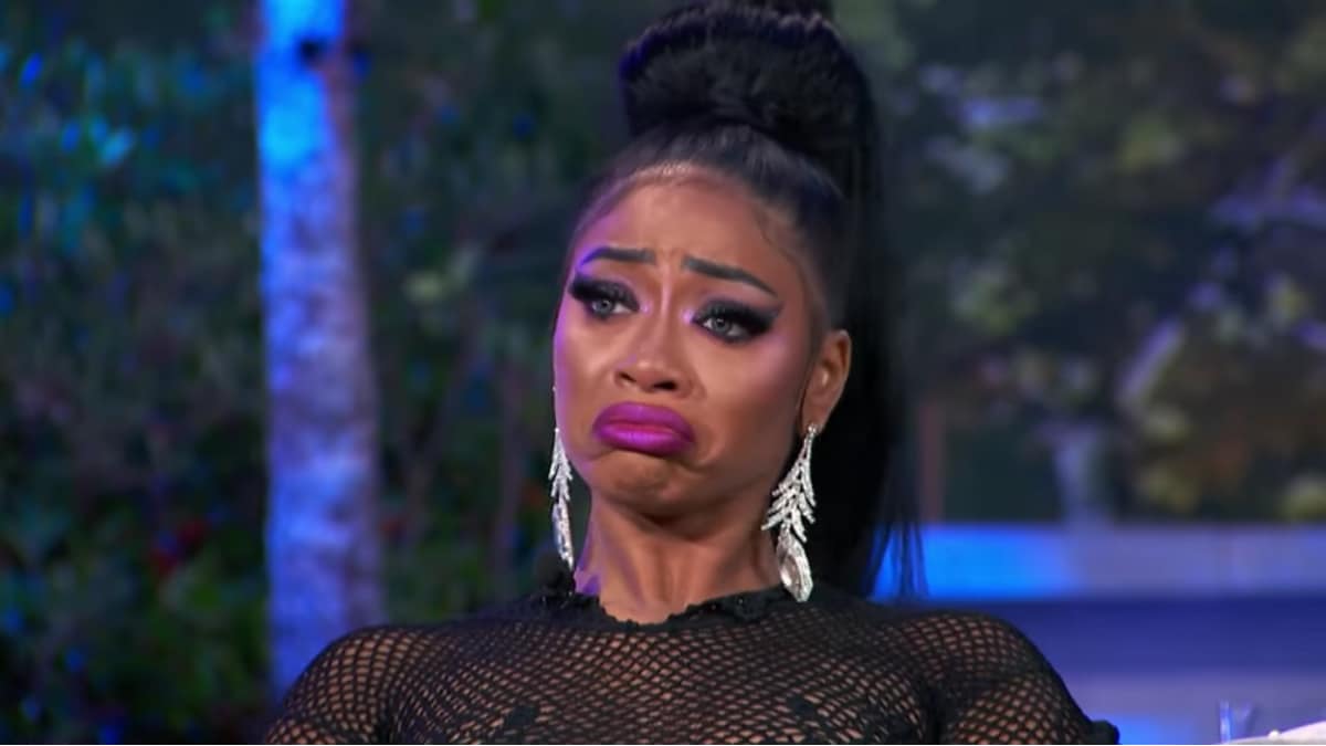 Tommie Lee Apologizes Vows To Get Treatment After Attending Court Drunk