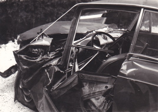fiat-850-coupe-1978-crash.jpg