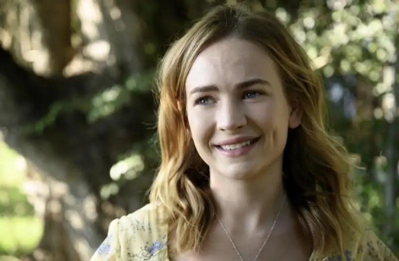 The Rookie Feds Britt Robertson Joins The Cast Nerds And Beyond