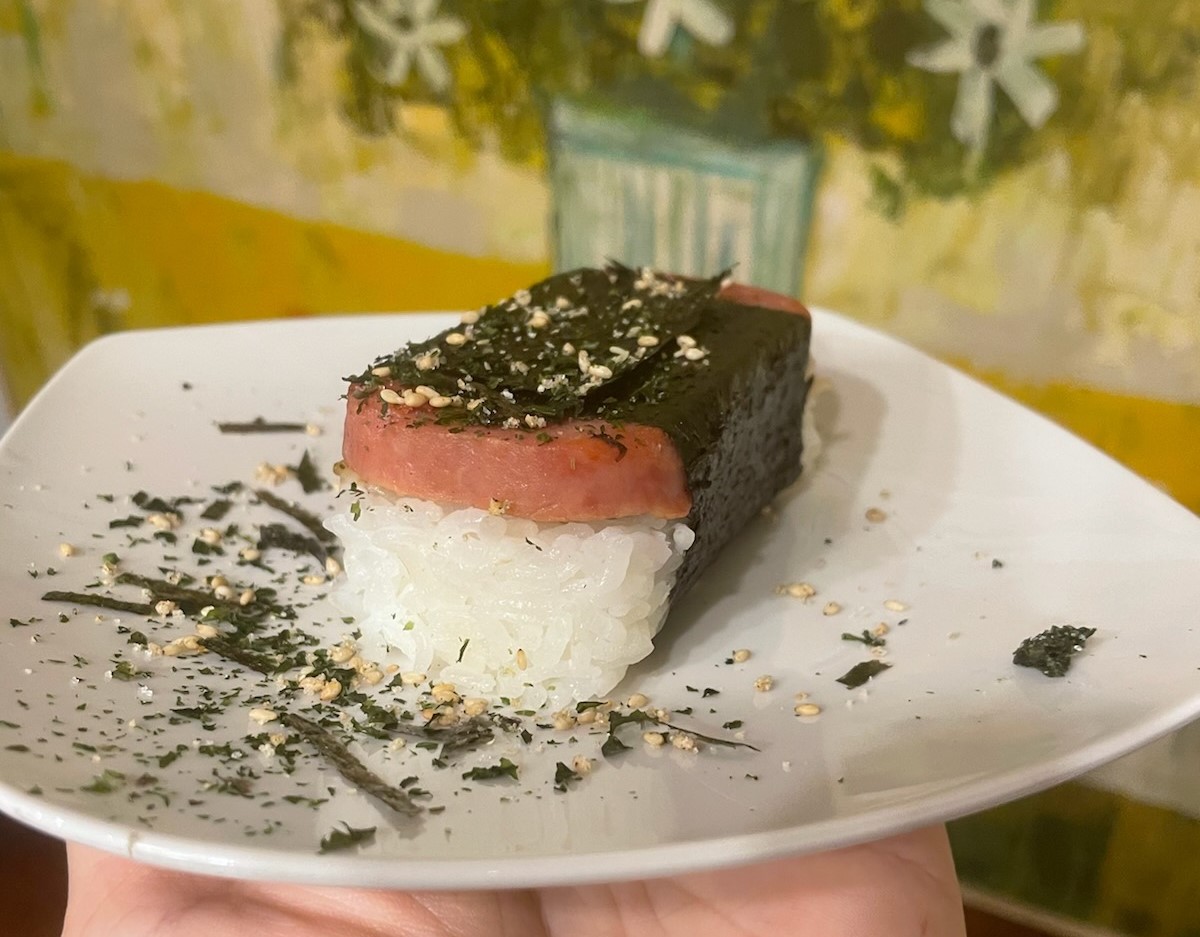 A classic musubi from Musubimomma. (Photo courtesy Musubimomma)