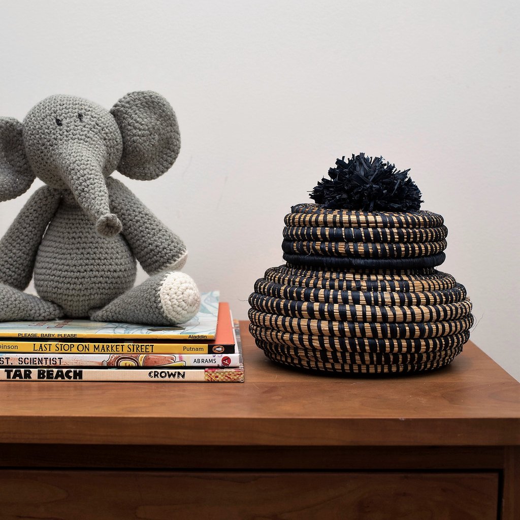 hand weaved rwandan baskets