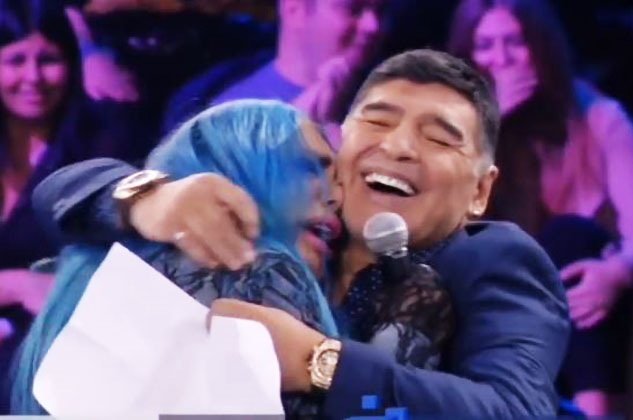 Loredana Berte Buon Viaggio Diego Ed Un Abbraccio Immenso A Tutta La Tua Napoli E A Tutti Gli Amanti Del Calcio Quello Vero Pressnews Notizie Media