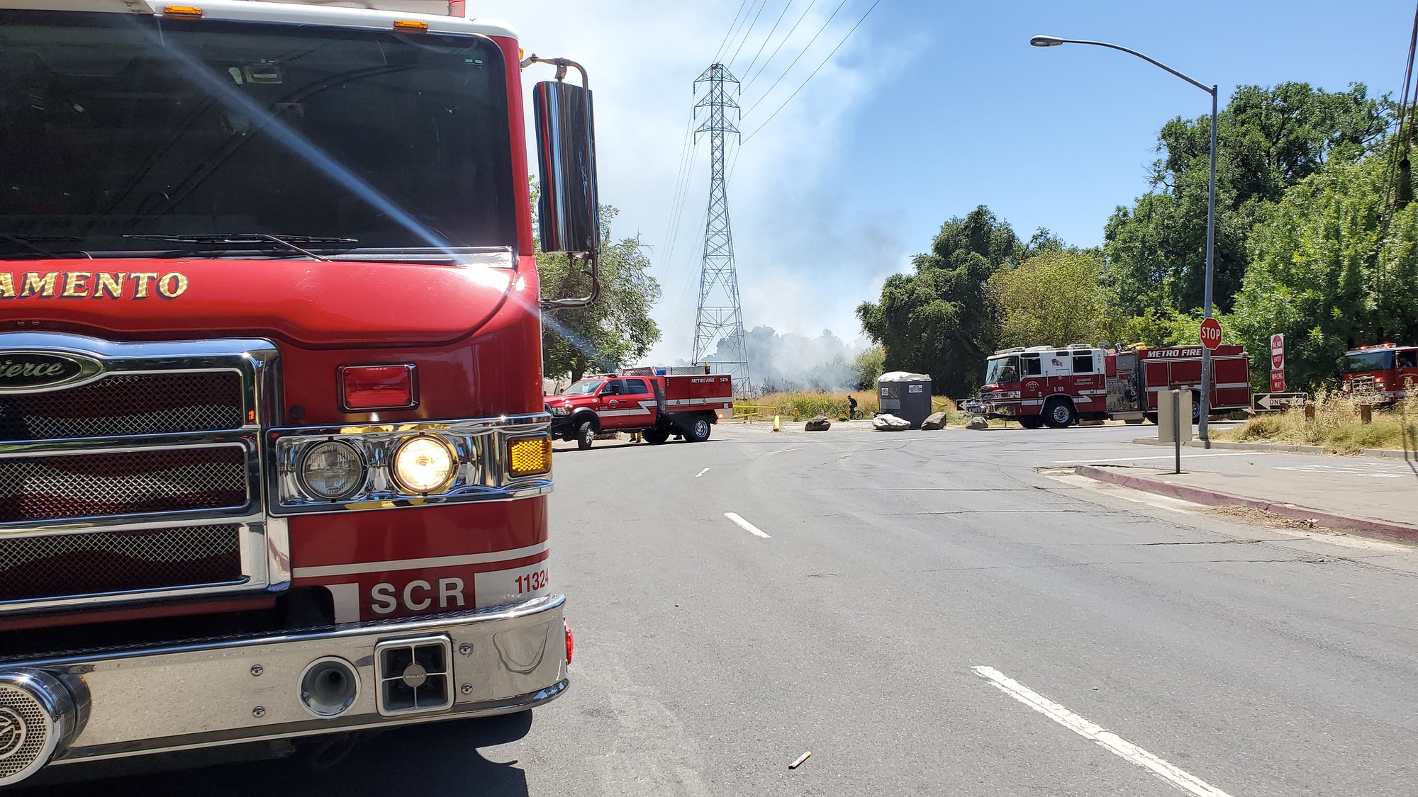 VIDEO: Fire crews battle 20 plus acre blaze near Downtown Sacramento