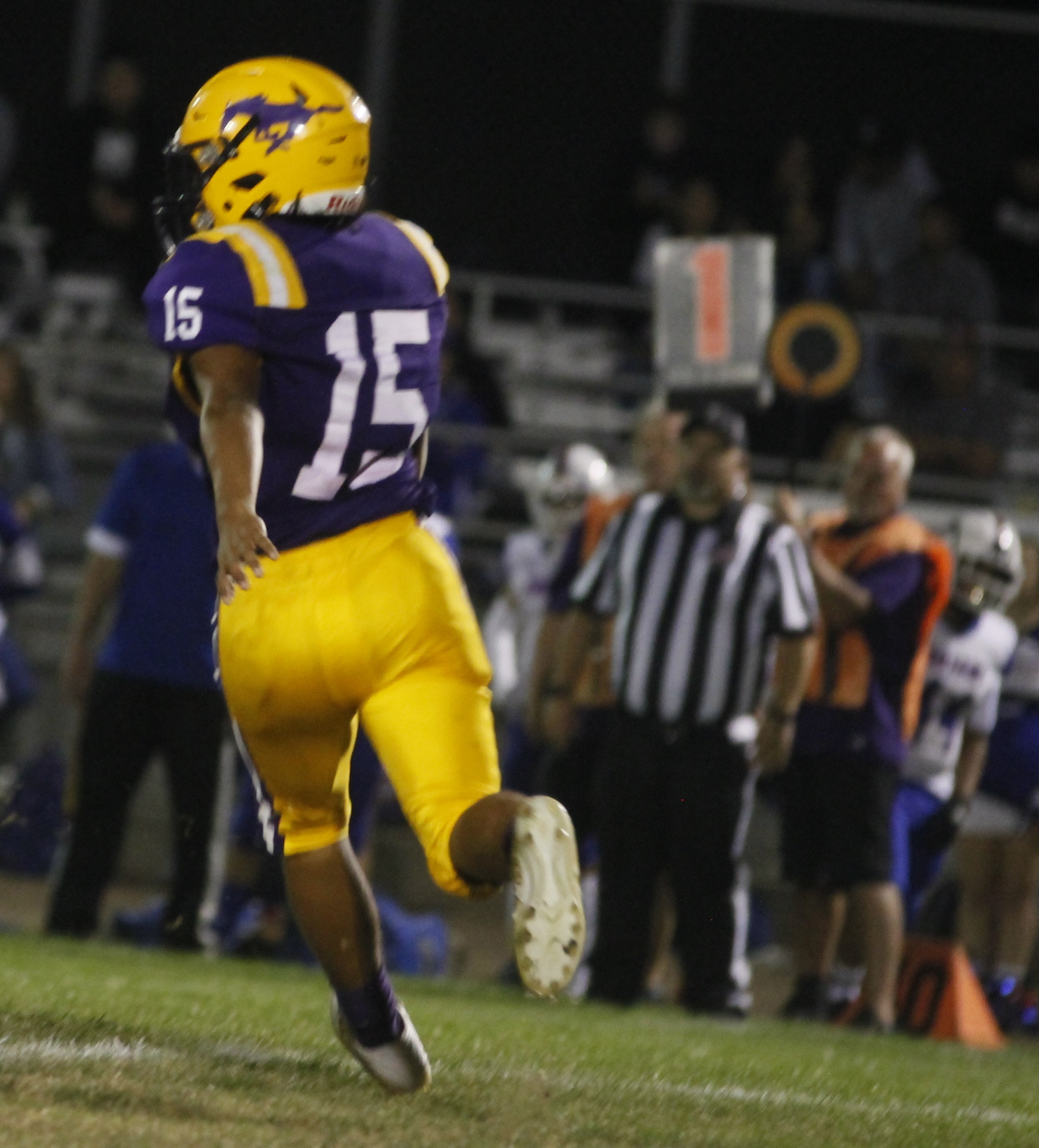 All-League running back Elijah Diaz powered Middletown's rushing attack in 2021 as a junior. (File photos)