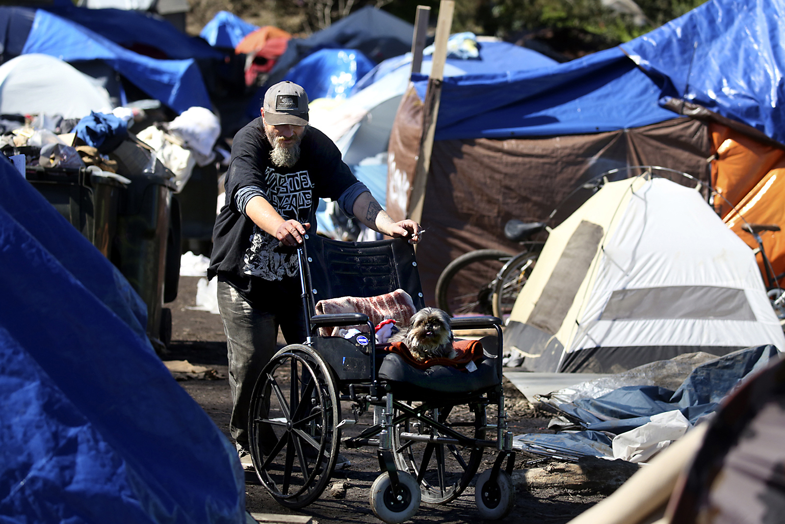 while eligible voters can still cast ballots if they are experiencing homelessness, they face a mountain of obstacles, according to elections officials, service providers and potential voters who live on the street. (Shmuel Thaler Santa Cruz Sentinel file)