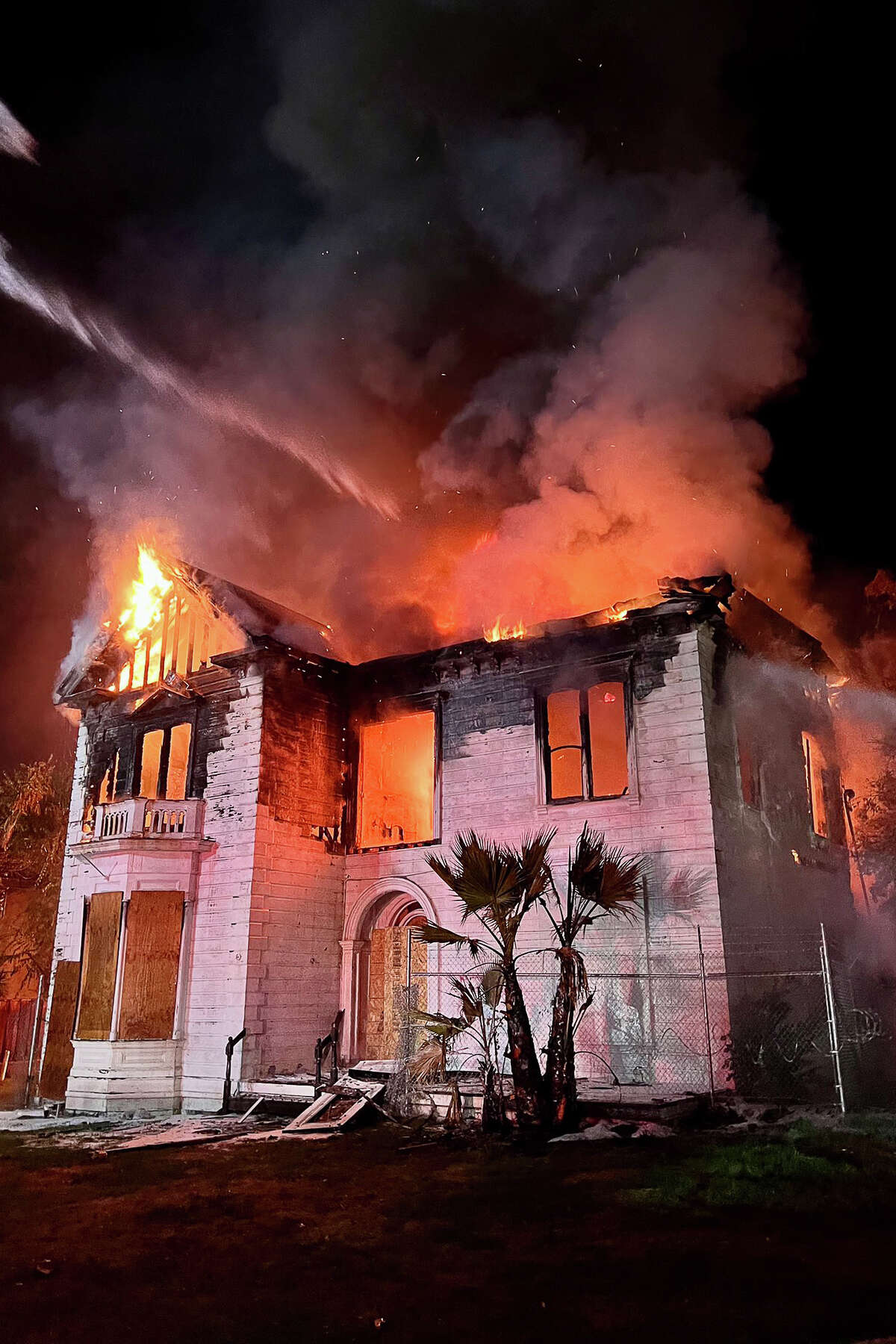 Firefighters remain on the scene of a two-alarm fire in an abandoned two-story Victorian in San Jose on Nov. 29, 2022. (Photo: San Jose Fire Department)
