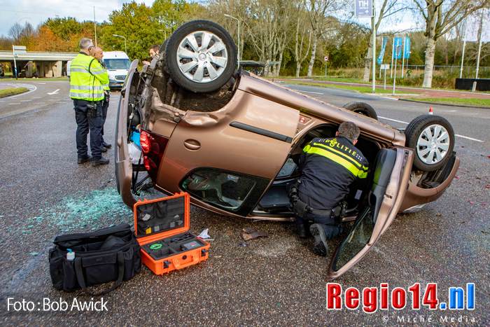 Auto Over De Kop Geslagen Bij Ongeval In Naarden Regio14 Nl