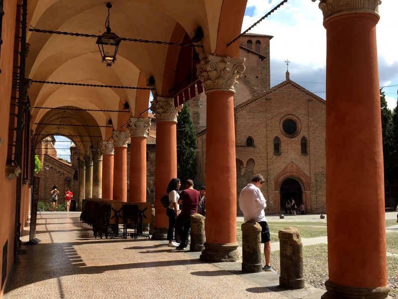 Bologna Arcades History And Mediterranean Colors Routes And Trips