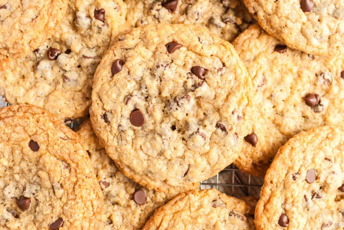 How do you reheat DoubleTree cookies?