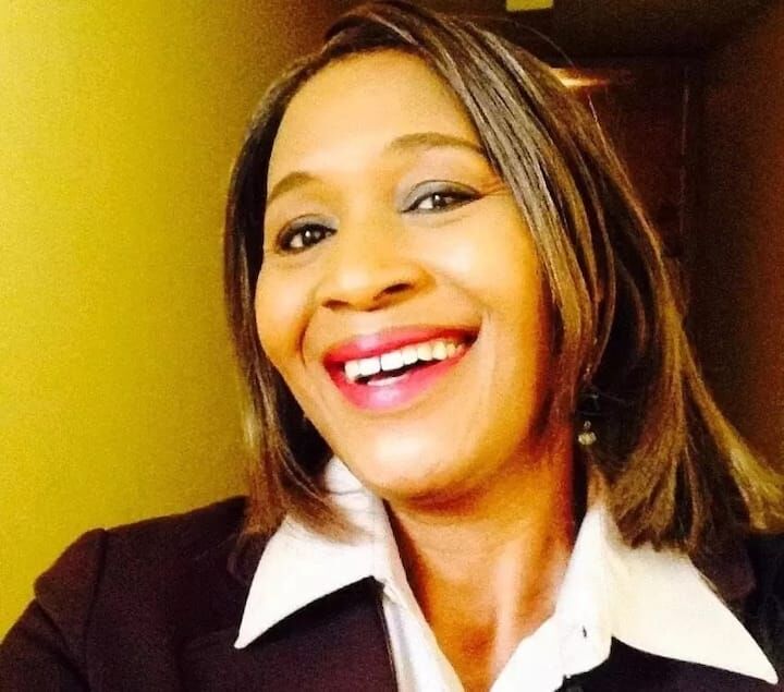 Kemi Olunloyo smiling portrait 