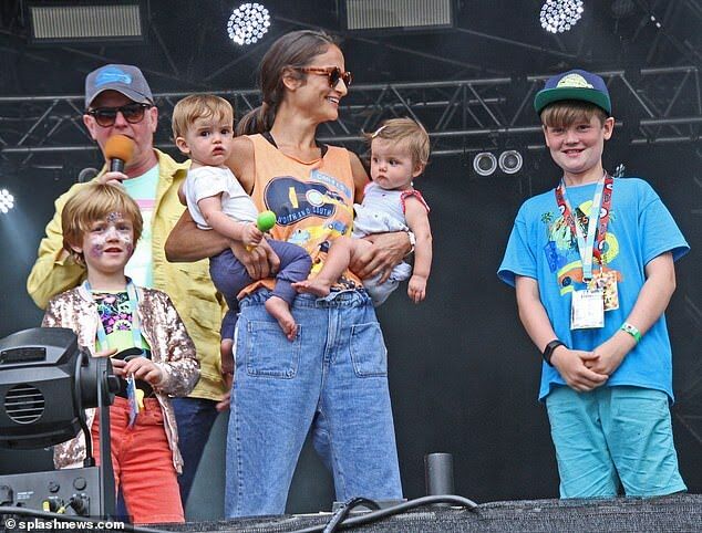 Natasha Shishmanian and her children