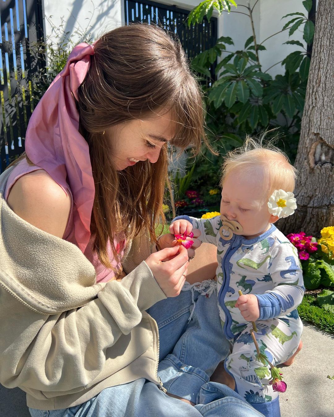 Riley Reid with her kid