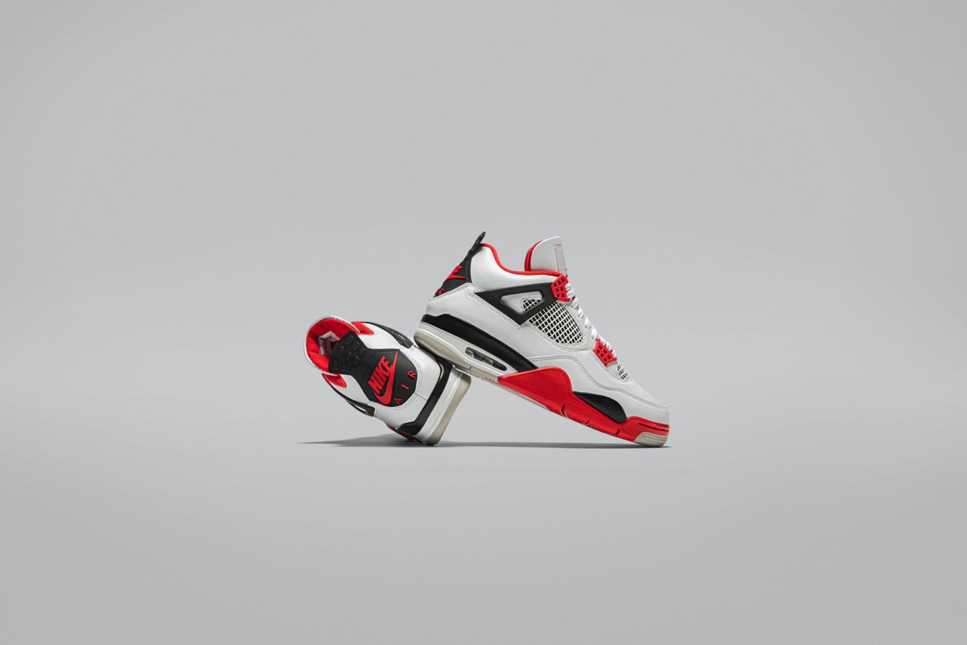 Air Jordan 4 Fire Red 3 Jordan I Love Sneakers Air Jordan 4 Fire Red 3 - Jordan I Love Sneakers