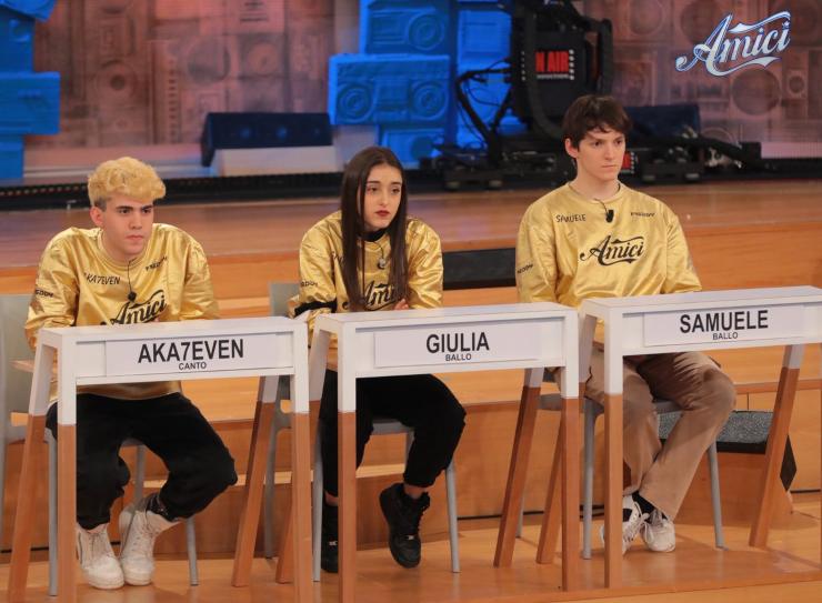 Amici Chi E E Cosa Fa Claudia La Fidanzata Di Samuele Che Lui Teme Voglia Lasciarlo Foto City Roma News