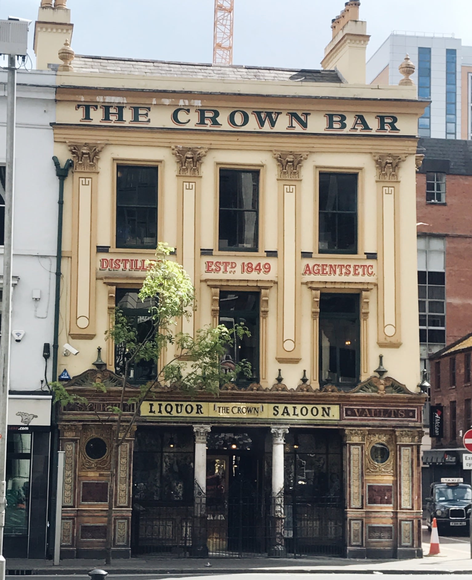 14 Facts On The Crown Pub Belfast Stephanie Fox Blog