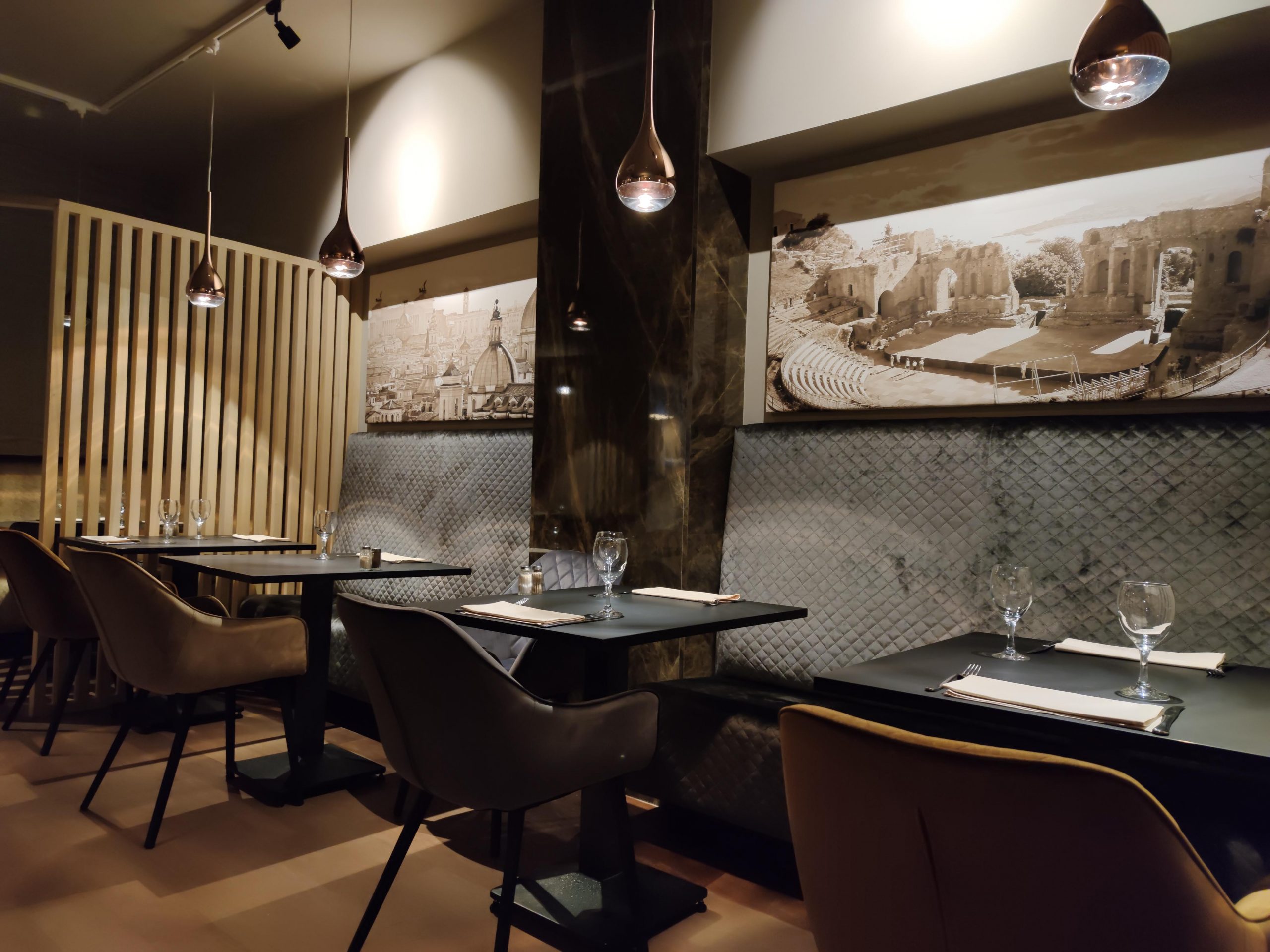 Italian Cuisine And Pizzas In Zaventem Restaurant Taormina