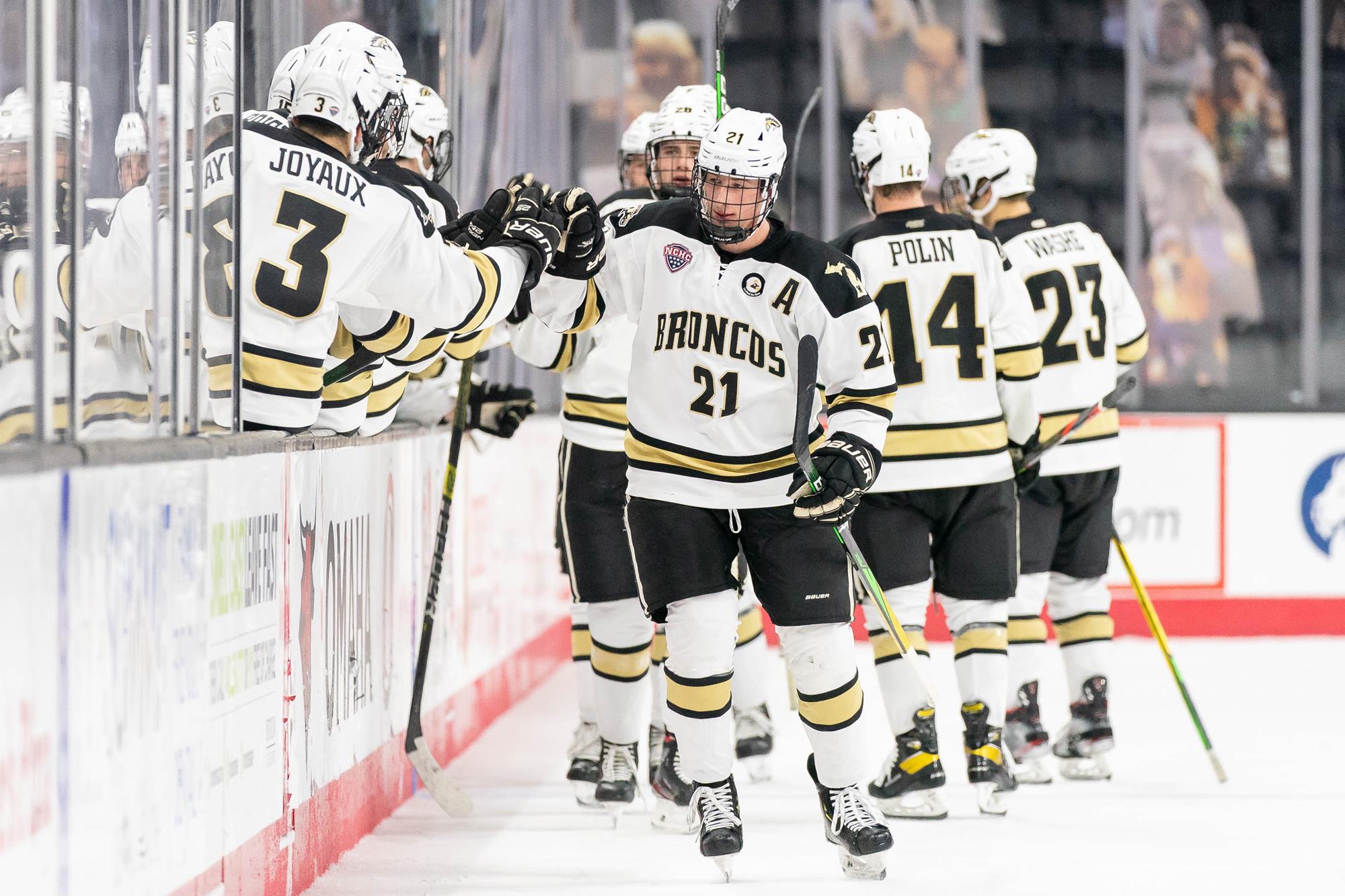 Michigan Cancels Their Gli Game Against Western Michigan Making Sense Of It Tech Hockey Guide