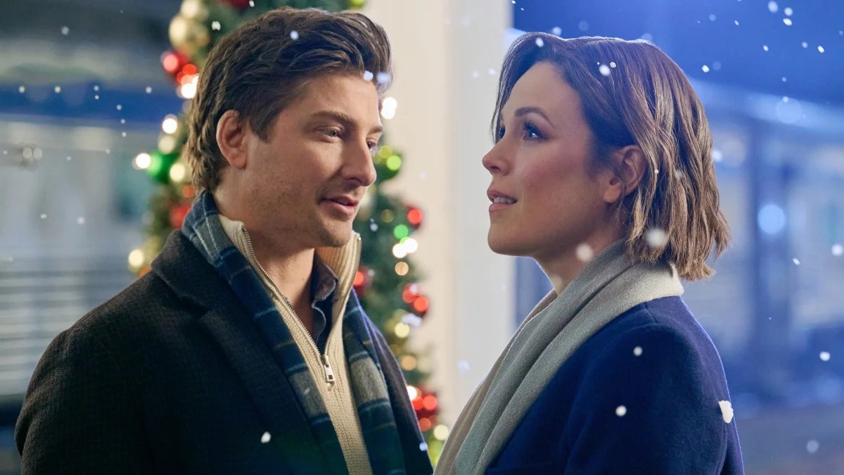 Hallmark Kicks Off 15th Annual ‘Countdown to Christmas’ in October