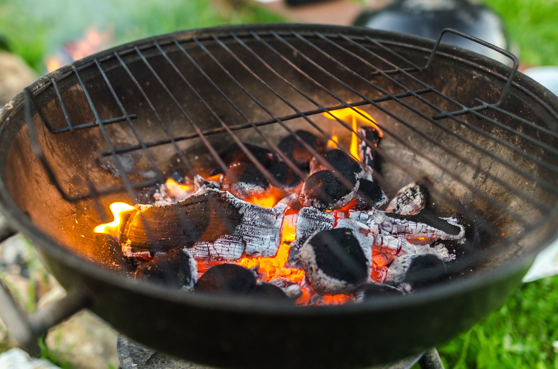 Come Accendere Un Barbecue A Carbone Il Top Del Barbecue