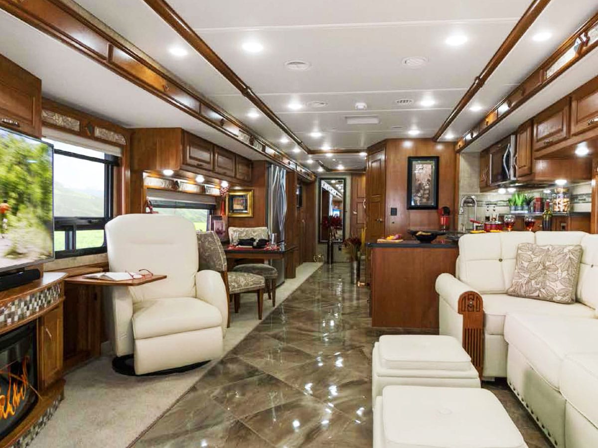 8 Keys To Choosing The Right Rv Floor Plan The First Time And 1 Area That Matters Less Than You Might Think Trek With Us