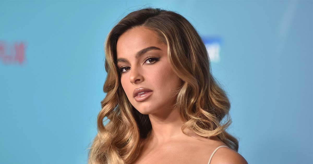 Addison Rae Is Embarrassed By Mom Sheri Yung Gravy Romance