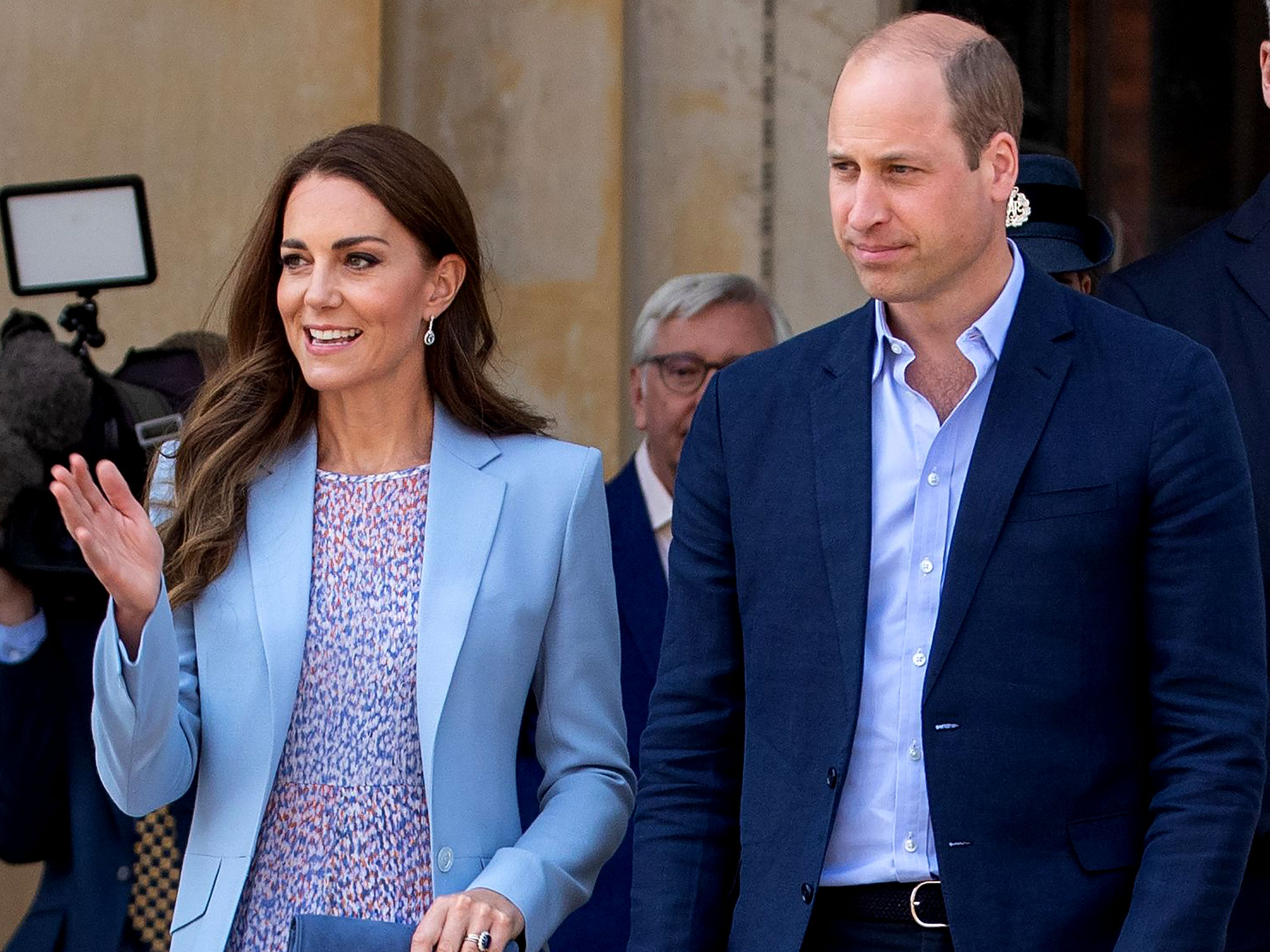 Le Prince William Semble Prendre Le Titre Du Prince Charles Apres La Mort De La Reine Crumpe
