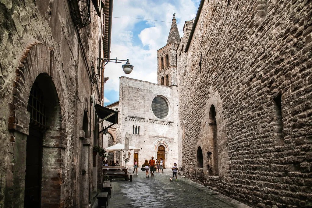 Bevagna E Il Mercato Delle Gaite 5 Cose Da Vedere I Viaggiascrittori