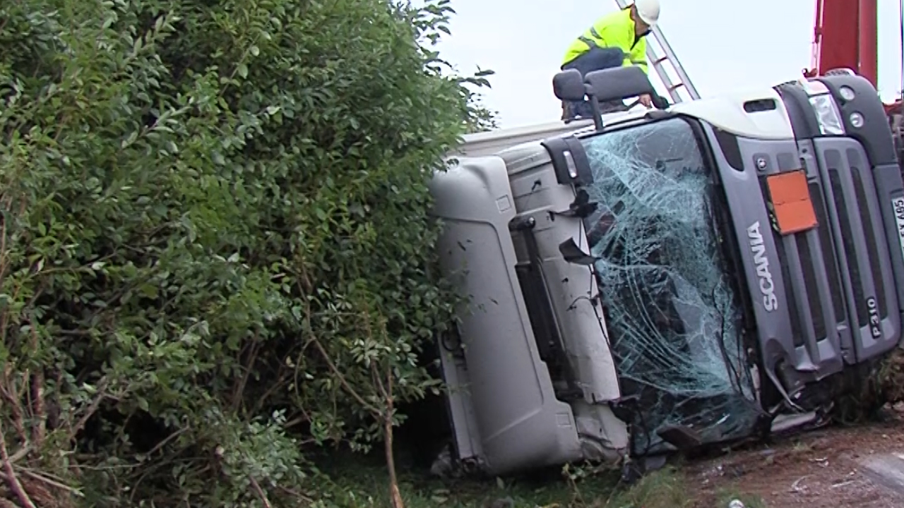 Sprengstoff Geladen Lkw Umgekippt Tv Westsachsen