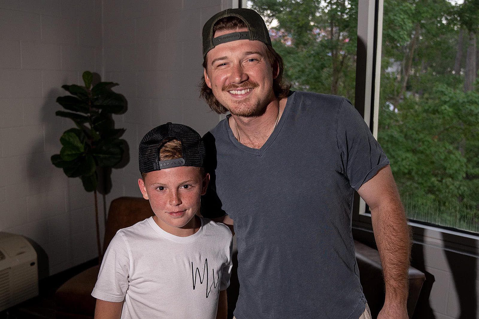 Morgan Wallen Shares Heartfelt Note Meets 12 Year Old Who Had Been Struggling At Home Whiskey Riff