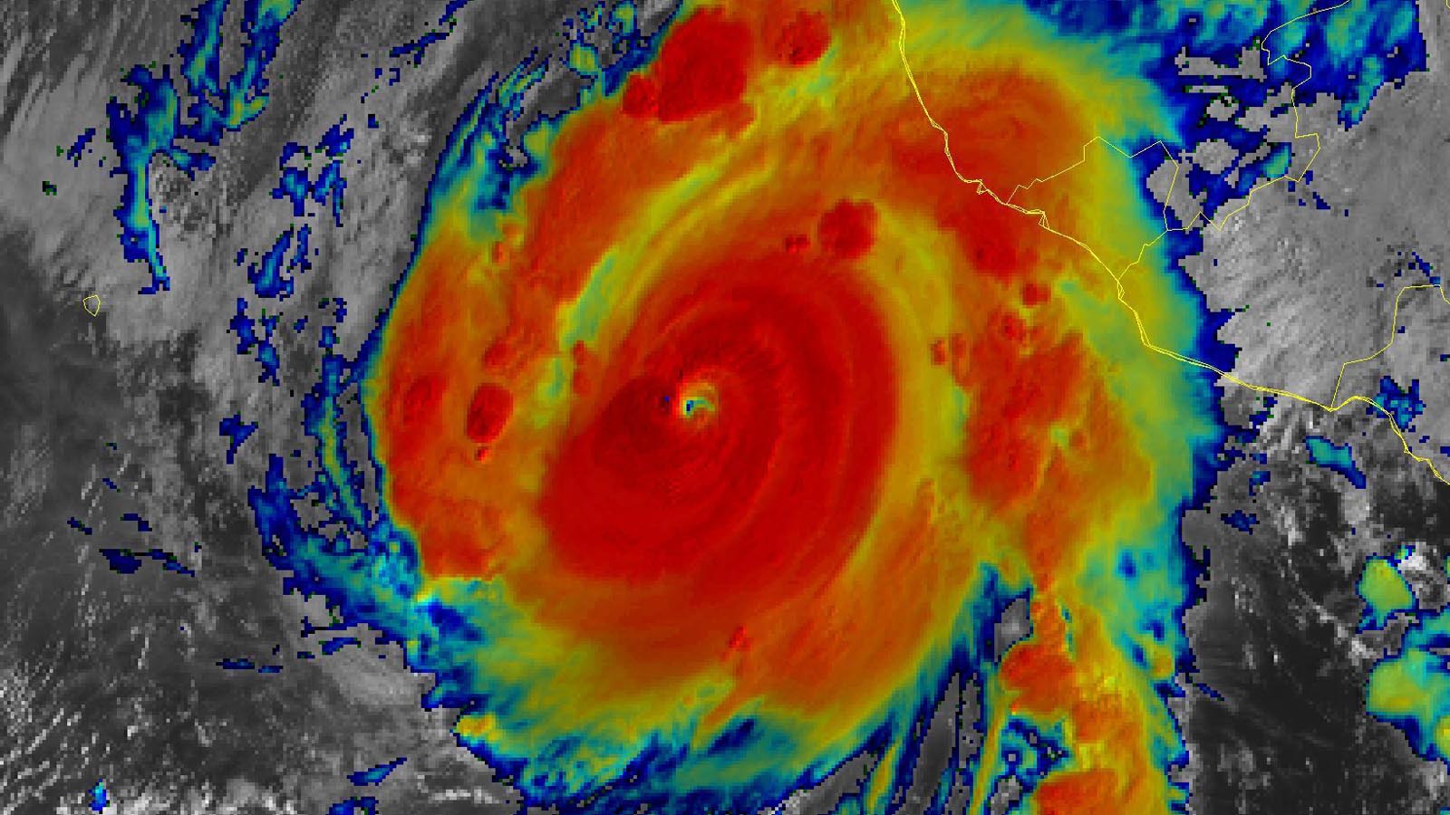 Category 4 Hurricane Roslyn Heads For Landfall On Mexico S Pacific Coast Yale Climate Connections