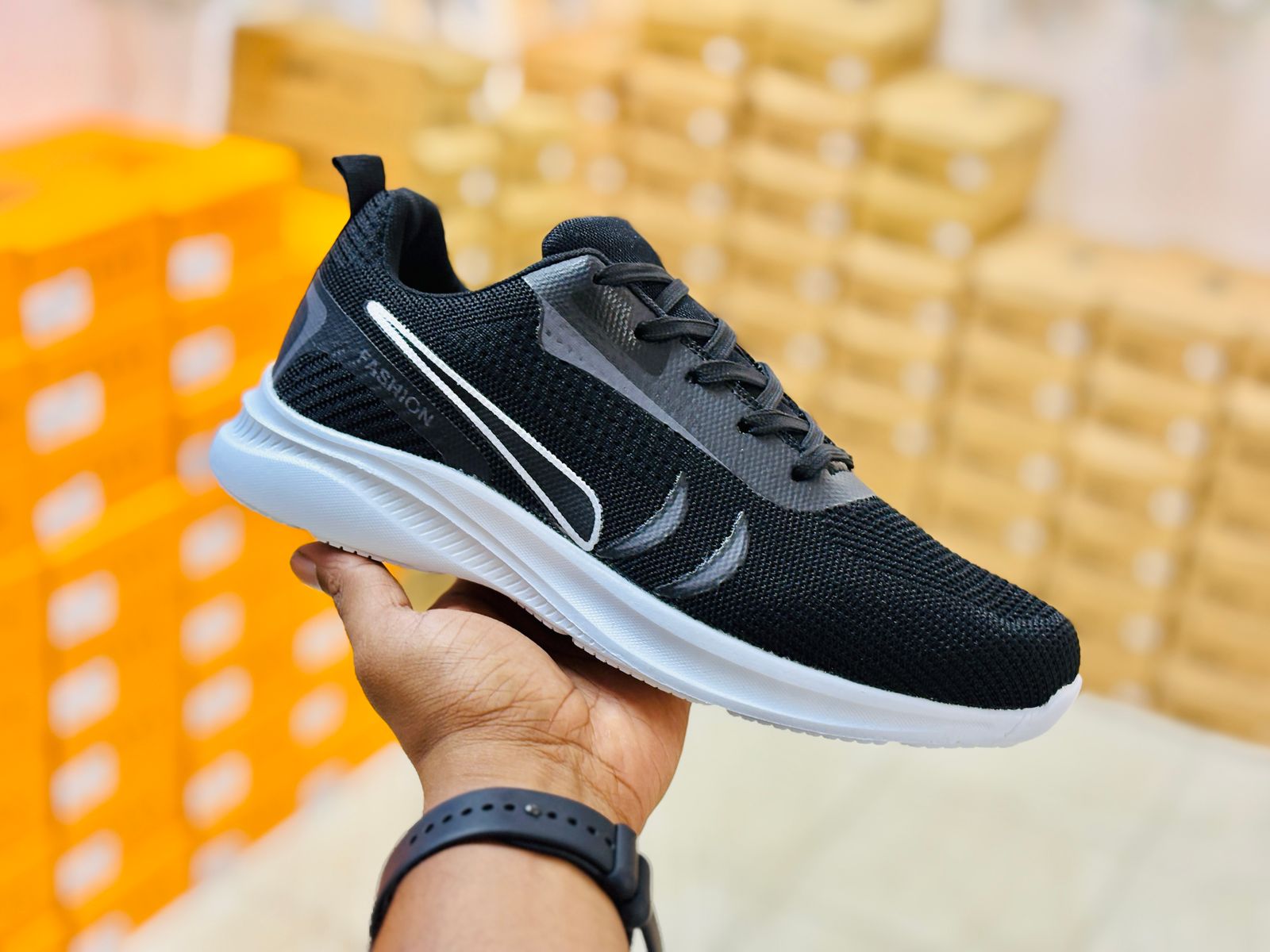 Budget sneakers - ( size 40 - 45 ) - Image 2
