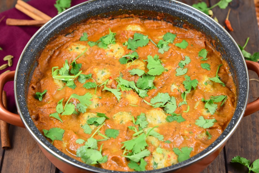 Indisches Tomaten Curry Mit Kichererbsenballchen Zimt Chili